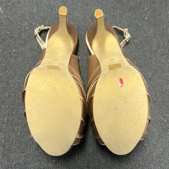 Aldo’s beige satin sling back platform high heal dress shoe - Picture 5 of 6